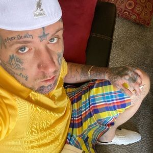 Meet your Posher, Leon